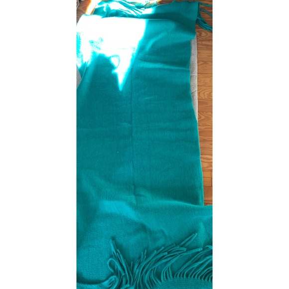 Anthropologie Sherwin Blanket Fringe Wrap Scarf - Picture 9 of 9